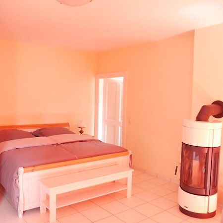 Ferienzimmer Weltenbummler,Райнсберг Екстериор снимка