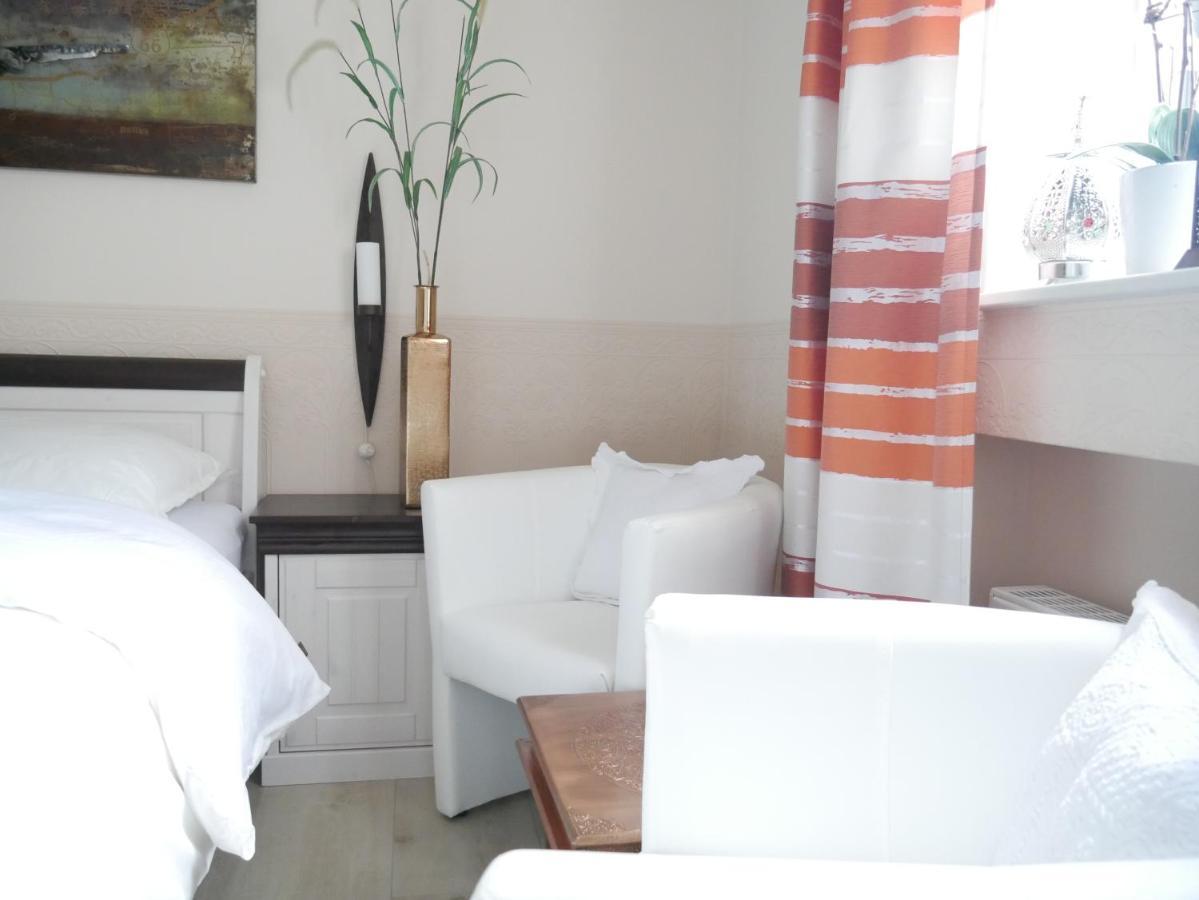 Ferienzimmer Weltenbummler,Райнсберг Екстериор снимка